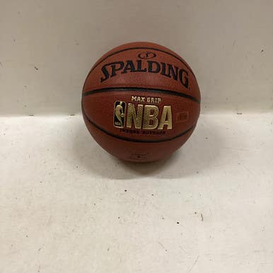 Used Spalding Basketball Adult Outdoor 11725-S000494480