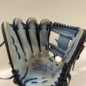 Used S2N BB/SB Glove LH Throw Carolina Blue And Navy Blue 12 3/4" 11725-S000495861