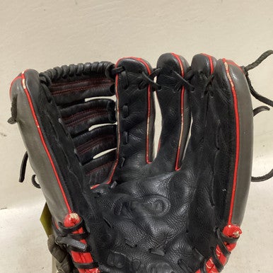 Used Wilson A05RB18125 BB/SB Glove RH Throw Black And Red 12 1/2" 11725-S000495870