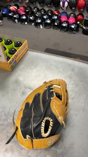 Used Louisville Slugger EV-CUSTOM BB/SB First Base RH Throw None 13" 11793-S000261664