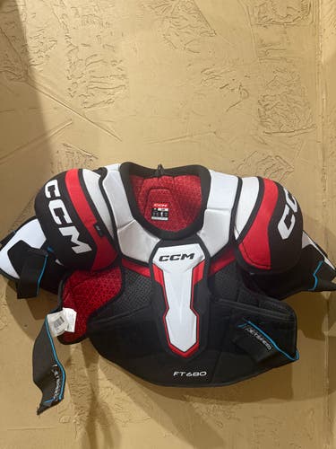 Large Senior CCM JetSpeed FT680 Shoulder Pads (New)