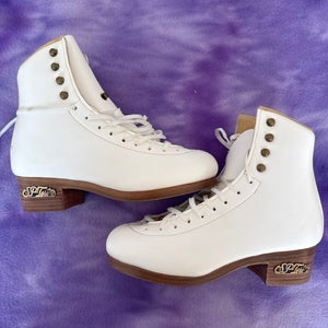 White SP-TERI Figure Skates Adult 4 (New)