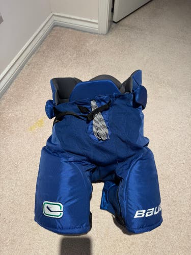 Senior Small Bauer Vapor Pro Vancouver Canucks Hockey Pants Pro Stock