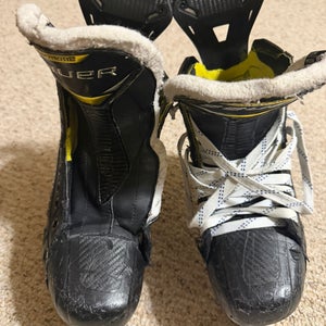 Bauer Supreme 3S Pro Hockey Skates Regular Width 6 (Used)