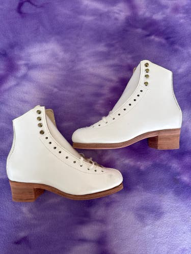 Harlick Competitor Plus Figure Skates Adult 4.5 (New)