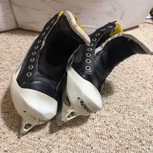 Bauer Supreme One80 Hockey Goalie Skates Regular Width 6 (Used)