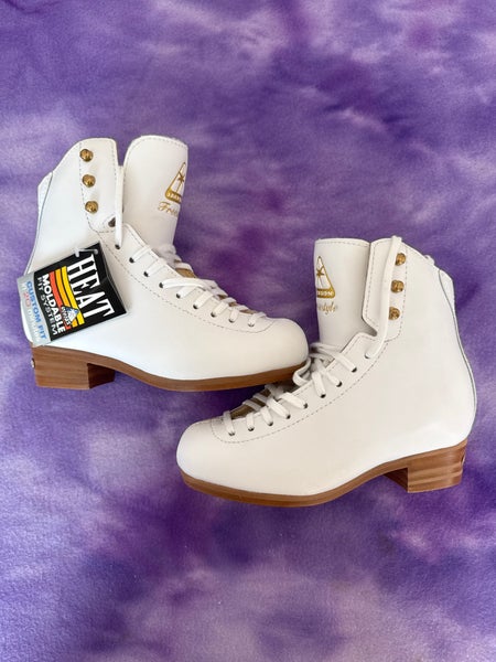 White Jackson Ultima Freestyle Figure Skates Junior 1 (New)