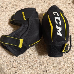 Youth Large CCM Tacks YT Elbow Pads (Used)