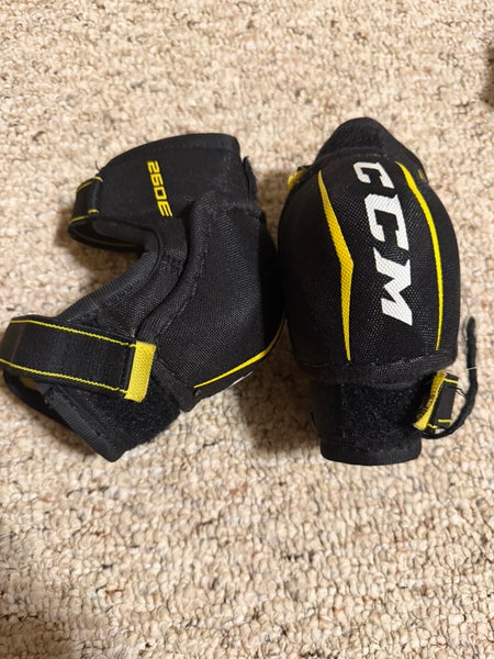 Youth Large CCM Tacks YT Elbow Pads (Used)