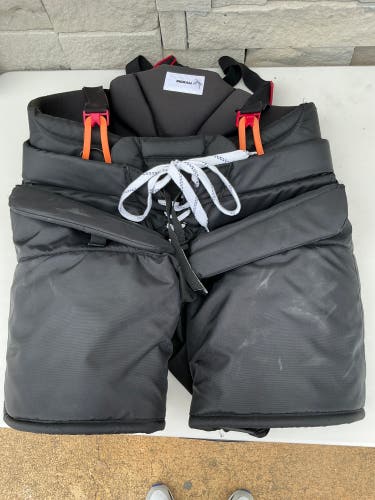 Senior Large Bauer Hockey Goalie Pants Ingram Pro Stock (Used) 8276