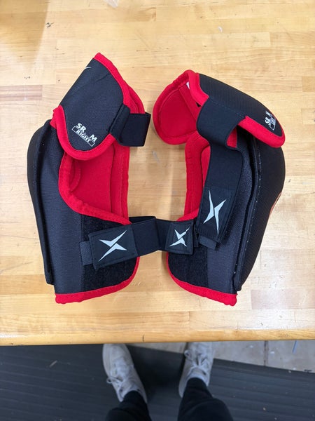 NEW Senior Medium Tron Elbow Pads