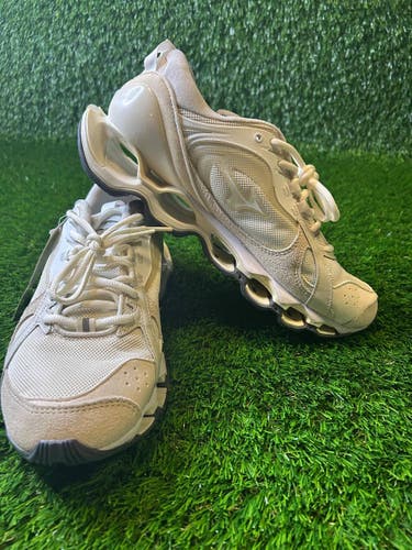 *Free Shipping* Mizuno Wave Prophecy Beta 2 Size M 9.5/W 10.5 (NEW)
