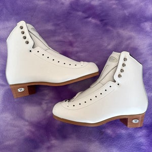 White Riedell 229 Edge Figure Skates Adult 5.5 (New)