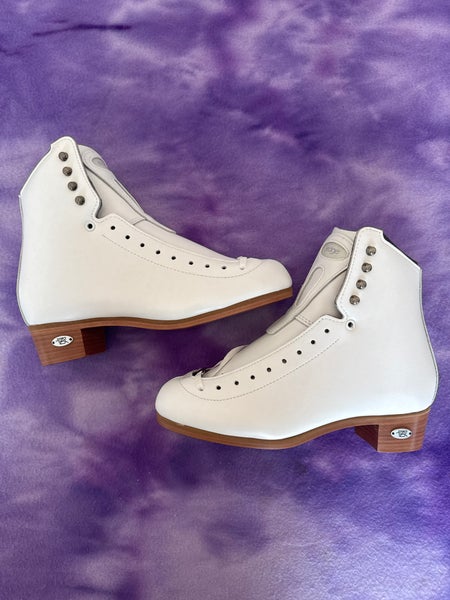 White Riedell 229 Edge Figure Skates Adult 5.5 (New)