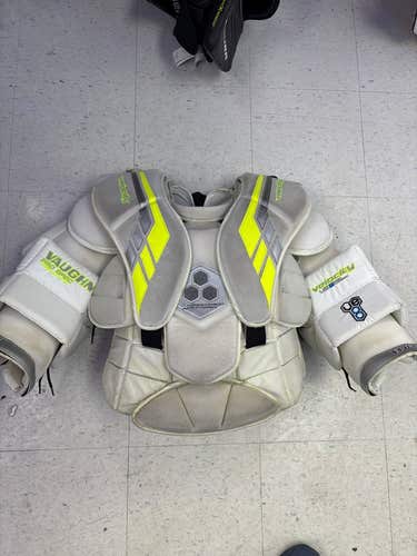 Sr Small Vaughn VE8 Pro Carbon Goalie Chest Protector