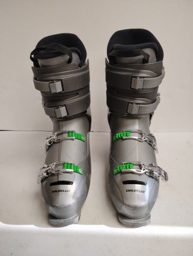 33.5 Dalbello Vantage Ski Boots