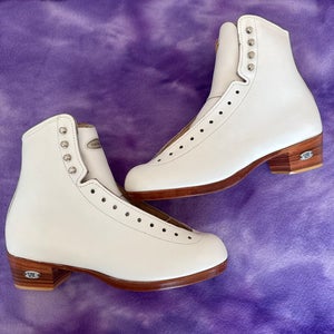 White Riedell 900 Figure Skates Adult 6.5 (New)