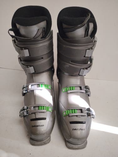 32.5 Dalbello Vantage Ski Boots