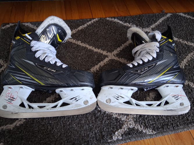 CCM 4092 tacks Hockey Skates Extra Wide Width Size 4 (Used)