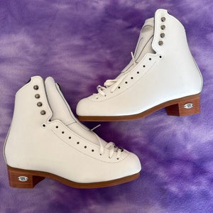 White Riedell 229 Edge Figure Skates Adult 5 (New)