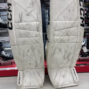 34" + 2" Senior CCM Extreme Flex E6.9 Goalie Leg Pads