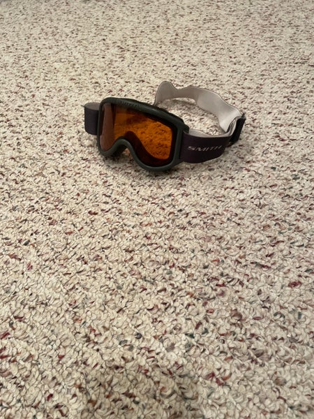 Kid's Smith Ski Goggles Small (Used)