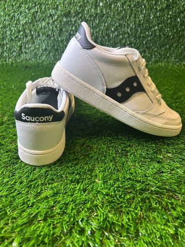 Saucony Unisex Adult Size M 6.0/W 7.5 *NO ORIGINAL BOX* (NEW)