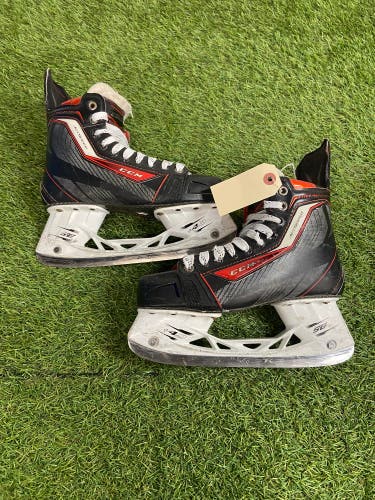 Intermediate CCM JetSpeed XTra Pro Plus Hockey Skates Wide Width Size 5.5 (Used)
