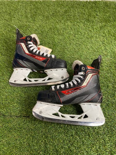 CCM JetSpeed XTra Pro Plus Hockey Skates | Intermediate  5.5 (Wide)