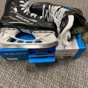 Bauer Supreme M40 Hockey Skates 7 (New) Fit 2