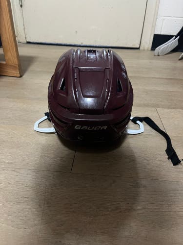 Large Bauer Re-Akt 150 Helmet (Used)