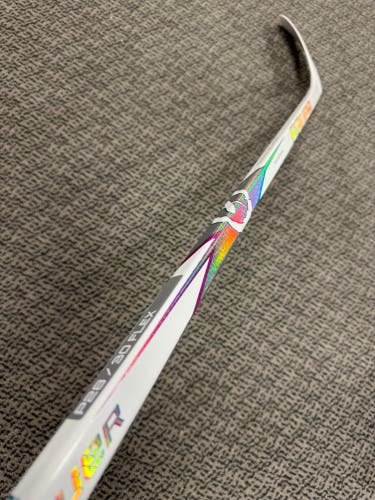 Junior Bauer Proto2 Right Handed Hockey Stick P28 30 Flex (New)