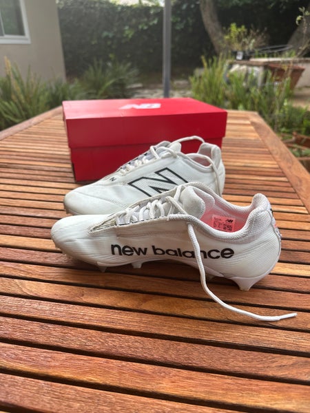 White Women's Size 9 1/2 NB Low Top Cleats