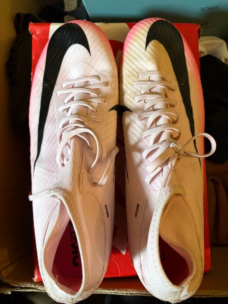 Pink Men's Size 13.0 (W 14.0) Nike Cleats (Used)