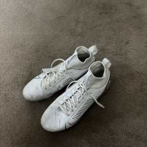 White Men's Size M 12.0 (W 13.0) Adult Nike Vapor Turf Cleats (Used)