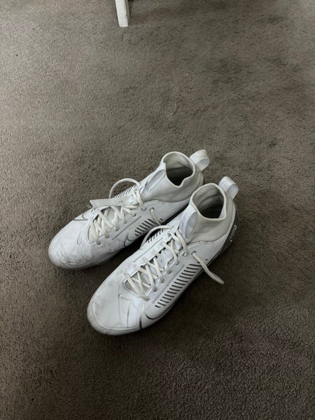 White Men's Size M 12.0 (W 13.0) Adult Nike Vapor Turf Cleats (Used)