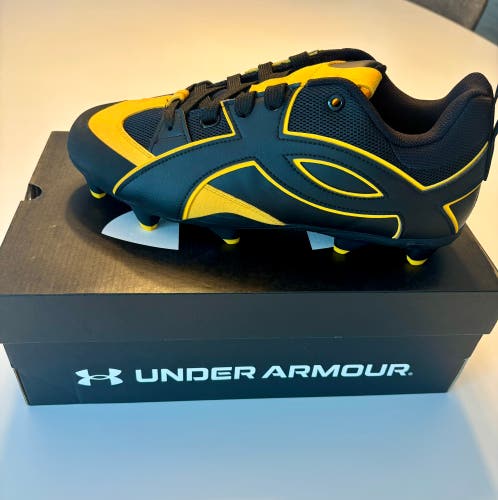 Black Men's Size M 10.0 (W 11.0) Under Armour Molded Cleats Cleats (New)