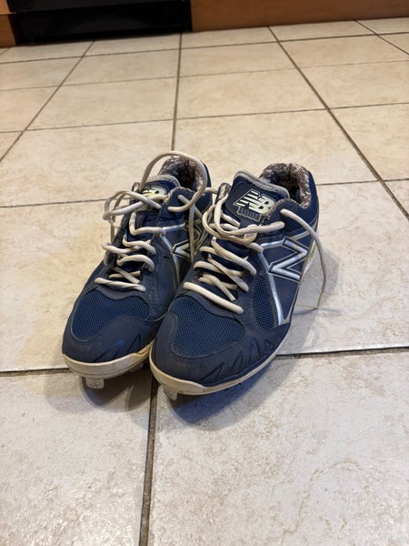 Blue Men's Size M 7.0 (W 8.0) Adult New Balance Low Top Metal (Used)