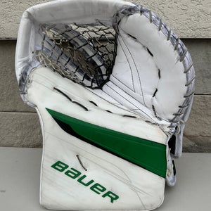 Matt Murray Stars Bauer Hyperlite 2 Glove Pro Stock (Used) 3231