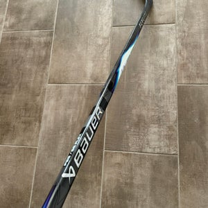 *Top Seller* Bauer Vapor FlyLite Intermediate, P28, Right, 65 Flex (New)