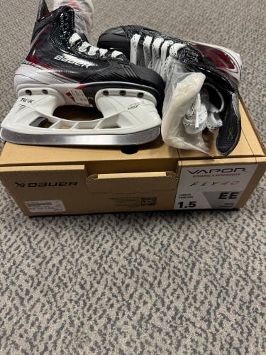 2025 Bauer Vapor Fly40 Hockey Skates Extra Wide Width Size 1.5 (New)