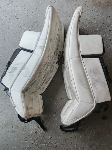 32" 2016 Brian's Subzero 7.0 Goalie Leg Pads (Used)