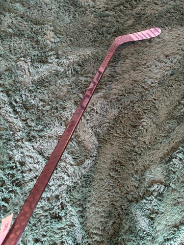 Senior PRO 21 Hockey Stick RH 77 Flex Mckinnon Curve | 66.5"