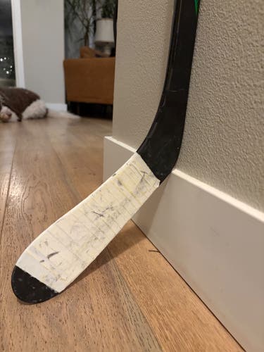 Senior Bauer Nexus Tracer Right Handed Hockey Stick P28 82 Flex Pro Stock (Used)