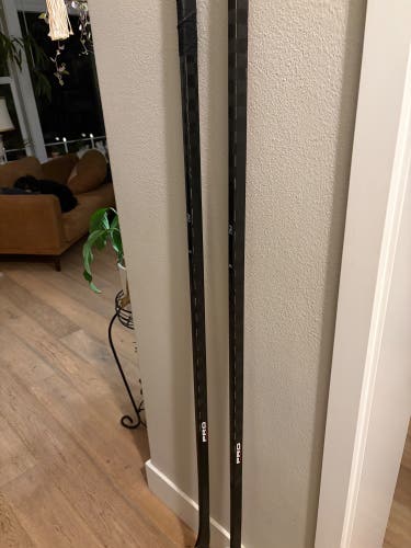 Senior Right Handed Hockey Stick P92 85 Flex (New)