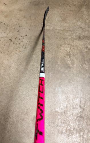 Senior Bauer Twitch Left Hand Hockey Stick P92 70 Flex (Used)