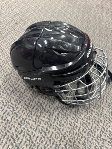 Medium Bauer Re-Akt 55 Helmet (Used)