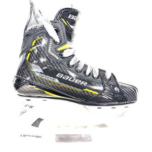 Used Bauer M5 PRO Junior Hockey Skate Junior 02 11860-S000303336