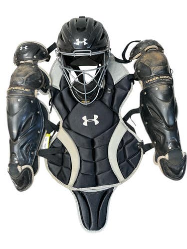 Used Under Armour UAHG2AVS-1 Catchers Chest Protector Black Intermed 11835-S000203330