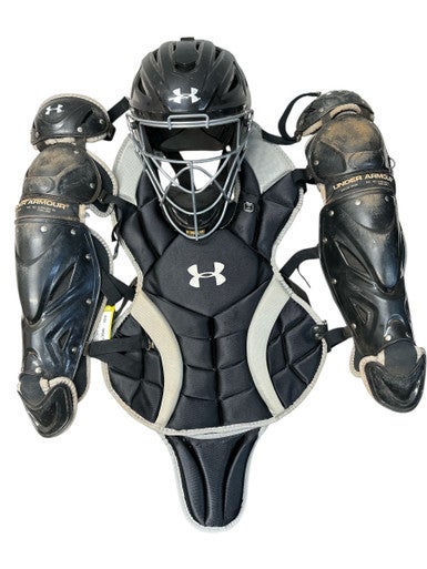 Used Under Armour UAHG2AVS-1 Catchers Chest Protector Black Intermed 11835-S000203330